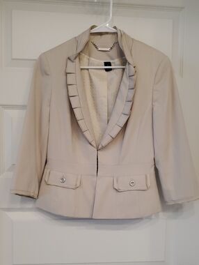 White House Black Market Cream Pleated Trim Blazer